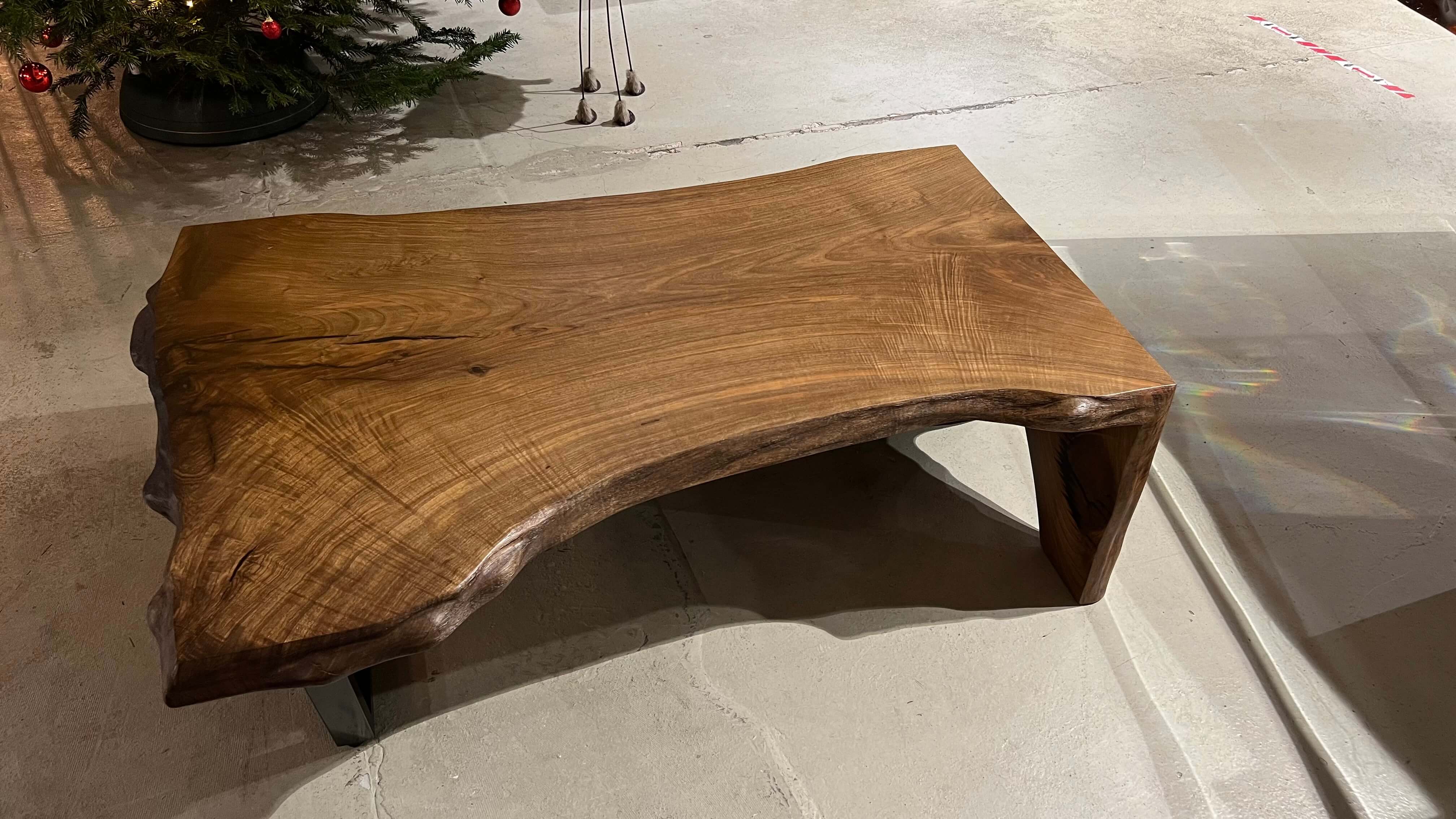 Stammbohlen Tische aus einem Stück